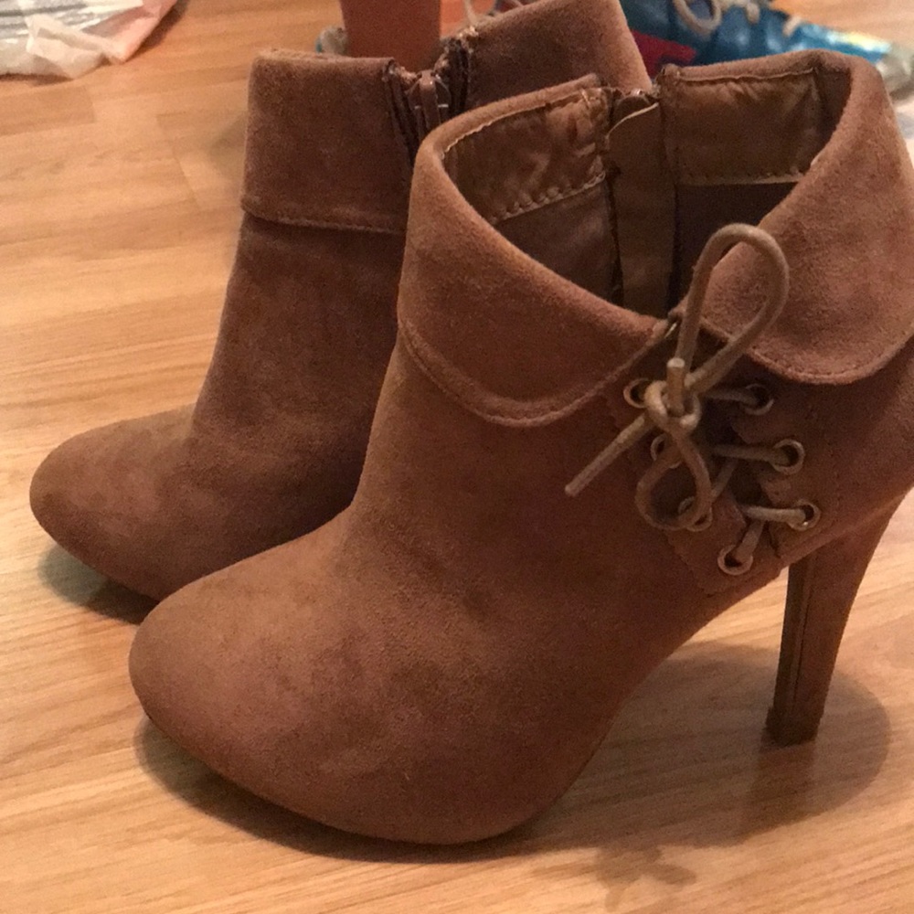 Booties - Picture 4 of 4